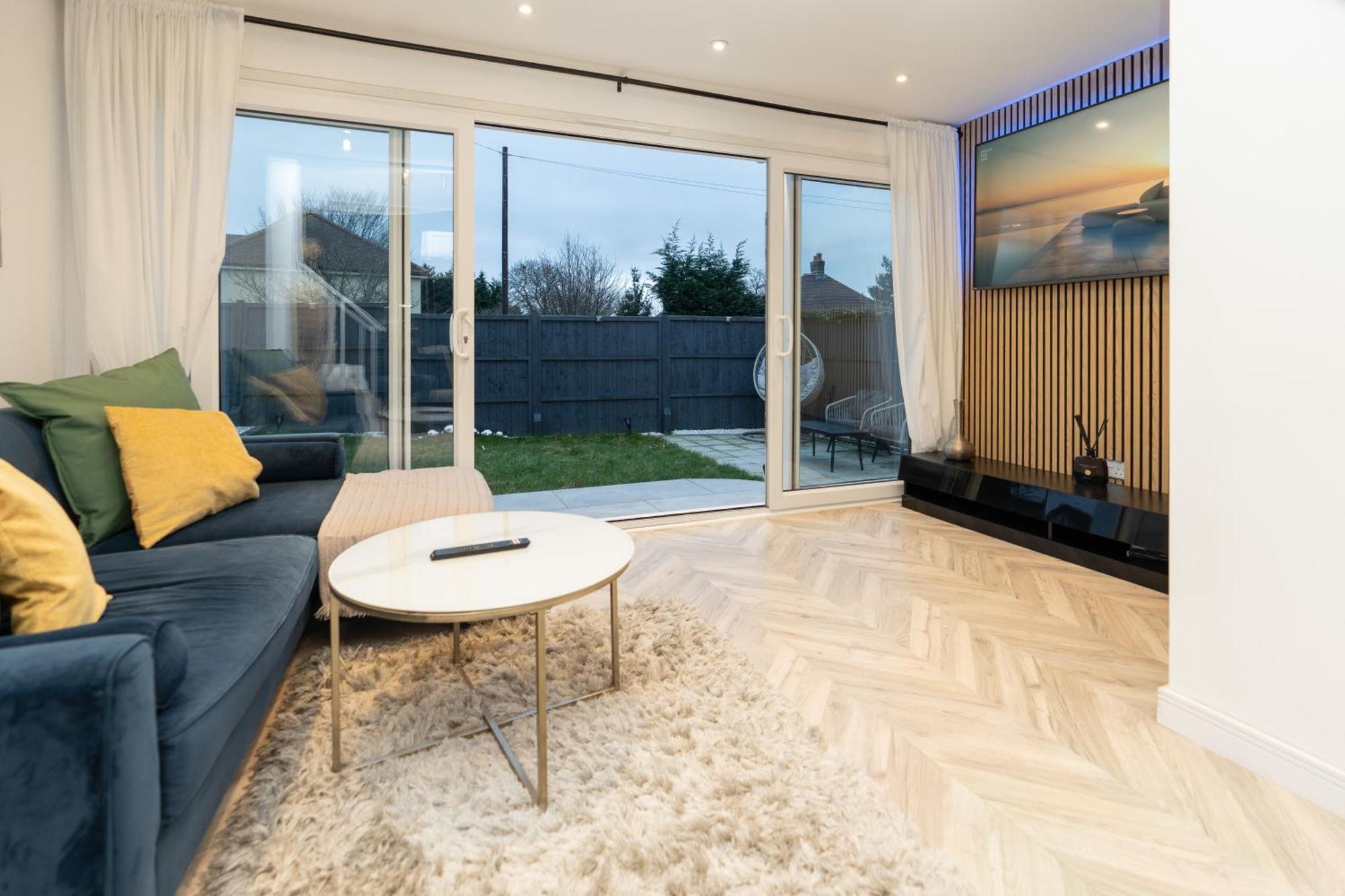 Вилла Estwood - Gated House Саутгемптон Экстерьер фото